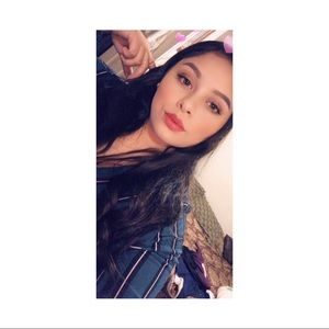 Meet your Posher, Esmeralda